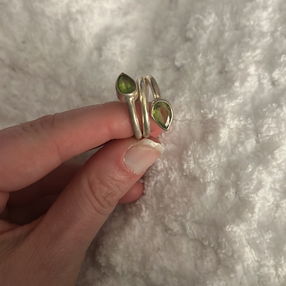 Peridot & Sterling Silver Ring - Size 7 - Picture 2 of 7